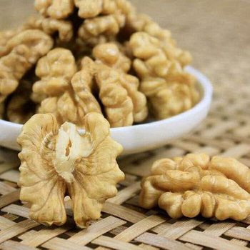 Yunnan toulu walnut kernel original flavor baking daily nut raw material Xinjiang walnut kernel