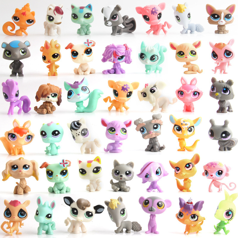 Various plastic doll ornaments models Children's pet garden...