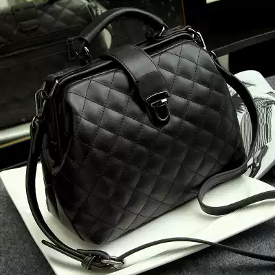 Women's Doctor Bag 2025 Korean Style Quilted Shoulder Bag Versatile Crossbody Handbag Dropshipping New