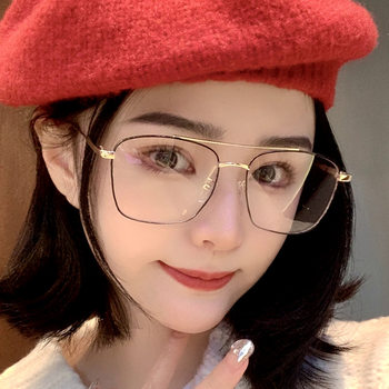 New Style Simple Women's Golden Ultra Light Glasses Metal Retro All-match Flat Glasses Color Changing Anti-blue Glasses for Women