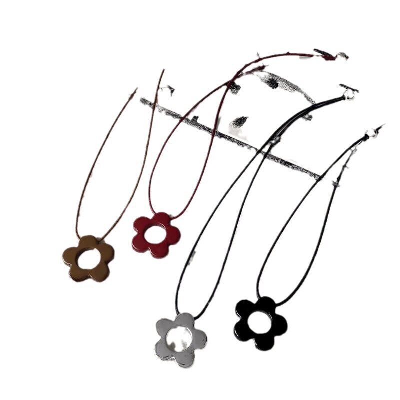 Korean Style Simple All-match Flower Rope Necklace Women's 2024 New Neck Chain Niche Design Collarbone Chain Sweat Chain