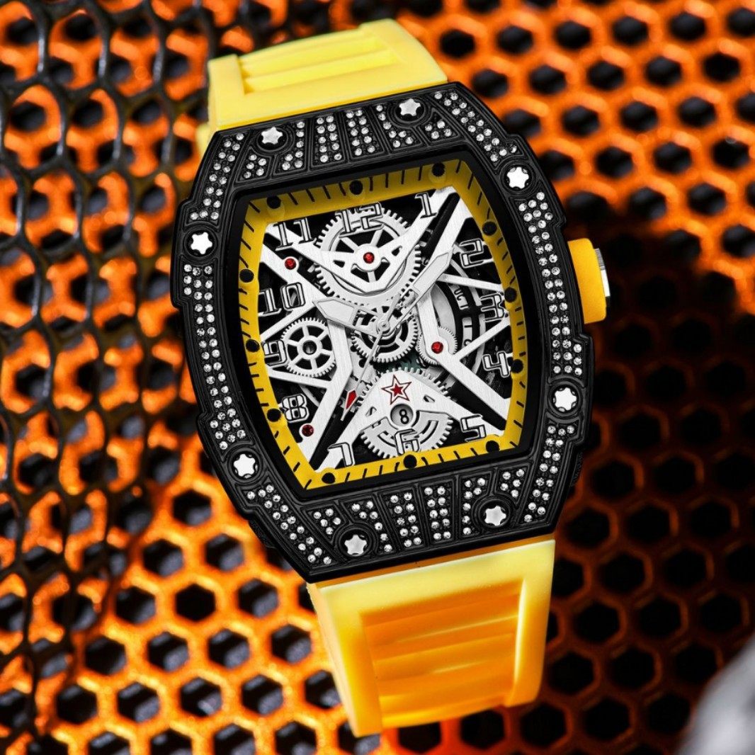 Trendy Hip-Hop Men's Watch with Diamonds, Hollow Design, Luminous, Large Dial, Quartz Watch for Cross-Border Trade