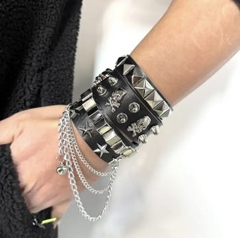 Cross-Border Hot Selling European and American Fashion Multi-Layer Bracelets, Personalized Domineering Skull Punk Rivet Bracelets, Motorcycle Accessories Bracelets