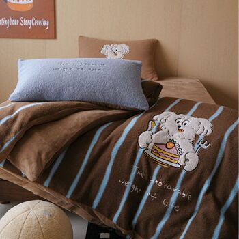 Ins Korean Style Cartoon Autumn and Winter Thickeneded Imitation Cashmere Milk Velvet Warm Four-Piece Set Flannel Coral Velvet Quilt Cover