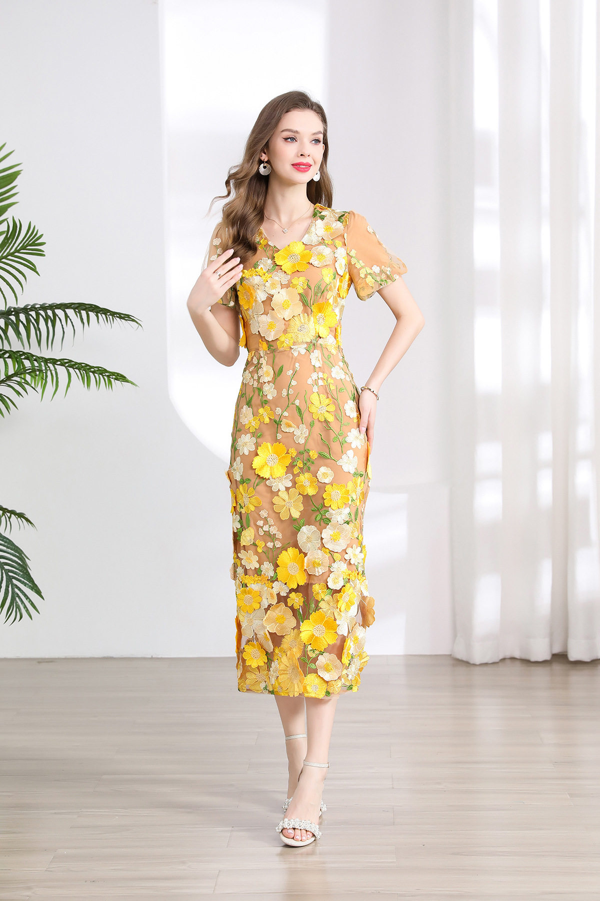 V Neck Short Sleeve Bodycon Lace Dress with 3D Floral Design Elegant Party Style Available for Wholesale