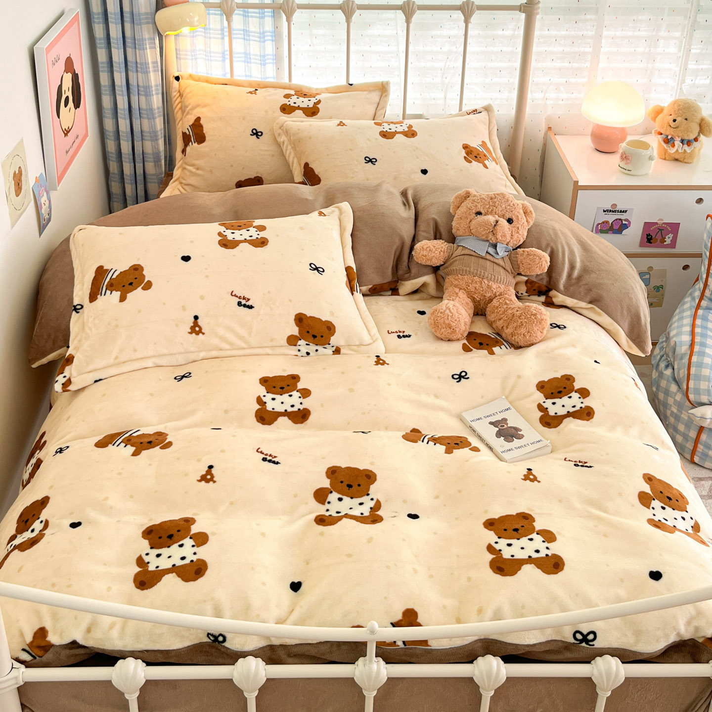 Cartoon Milk Velvet Four-Piece Winter Thickeneded Flannel Quilt Cover Bed Sheetss Student Dormitory Three-Piece Fleece-Lined Bedding Set