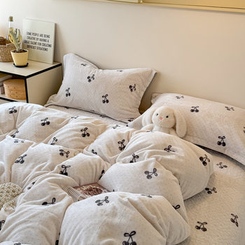 Soft and Cozy~ Autumn and Winter Bed Cover Set, Milk Velvet Four-Piece Set, Simple and Fresh, Girly Style, Fleece-Lined, Thickened, Warm Velvet 4