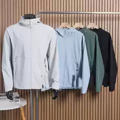 Lightweight Hooded Sun Protection Jacket for Men and Women, Breathable and Quick-Drying Summer Outdoor Hiking Jacket