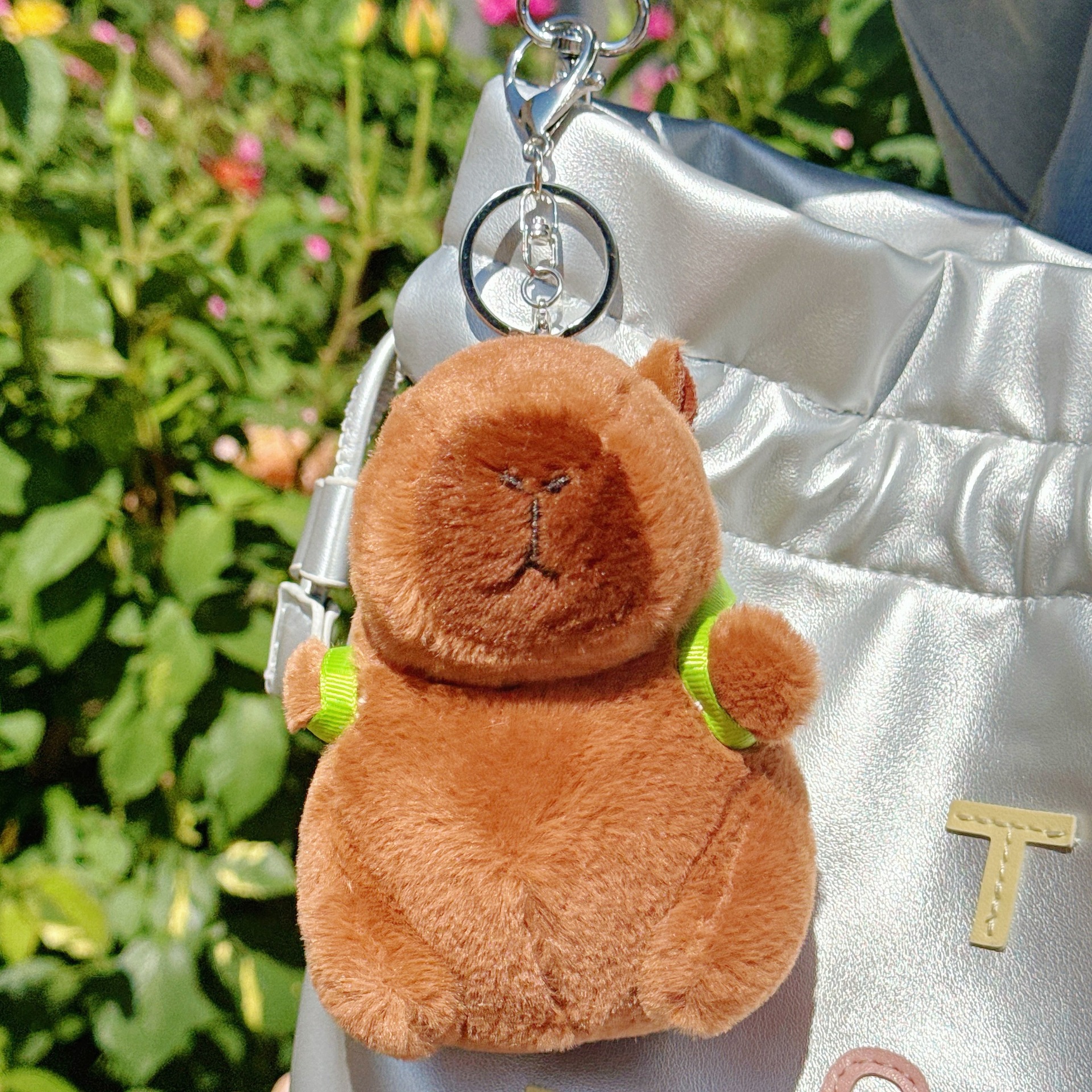 可爱卡皮巴拉公仔水豚鼠毛绒玩具玩偶钥匙扣书包挂件抓机娃娃批发