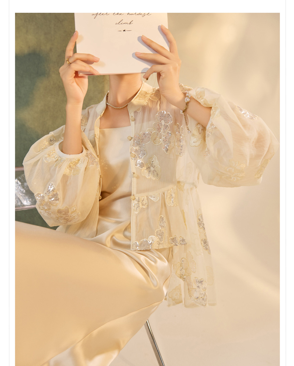 Set áo khoác tay lồng đèn thêu hoa kèm đầm hai dây dáng dài — Áo sequin (giao hàng trong 7 ngày), Váy yếm (giao hàng trong 7 ngày), Váy yếm (giao hàng trong ngày)
