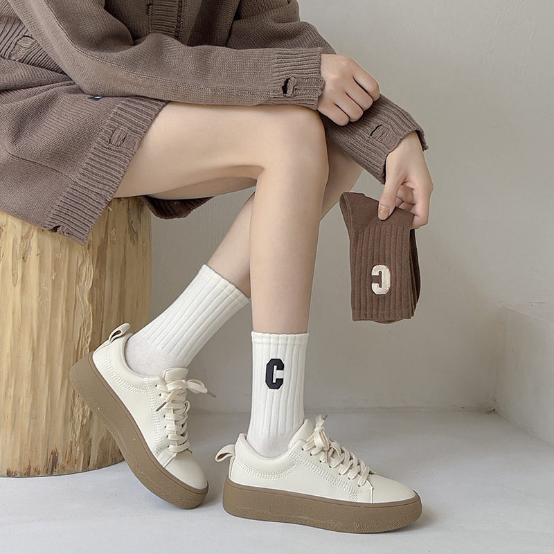 浙江诸暨袜子女款防臭秋冬中筒袜春秋女袜学生百搭ins潮纯色批发