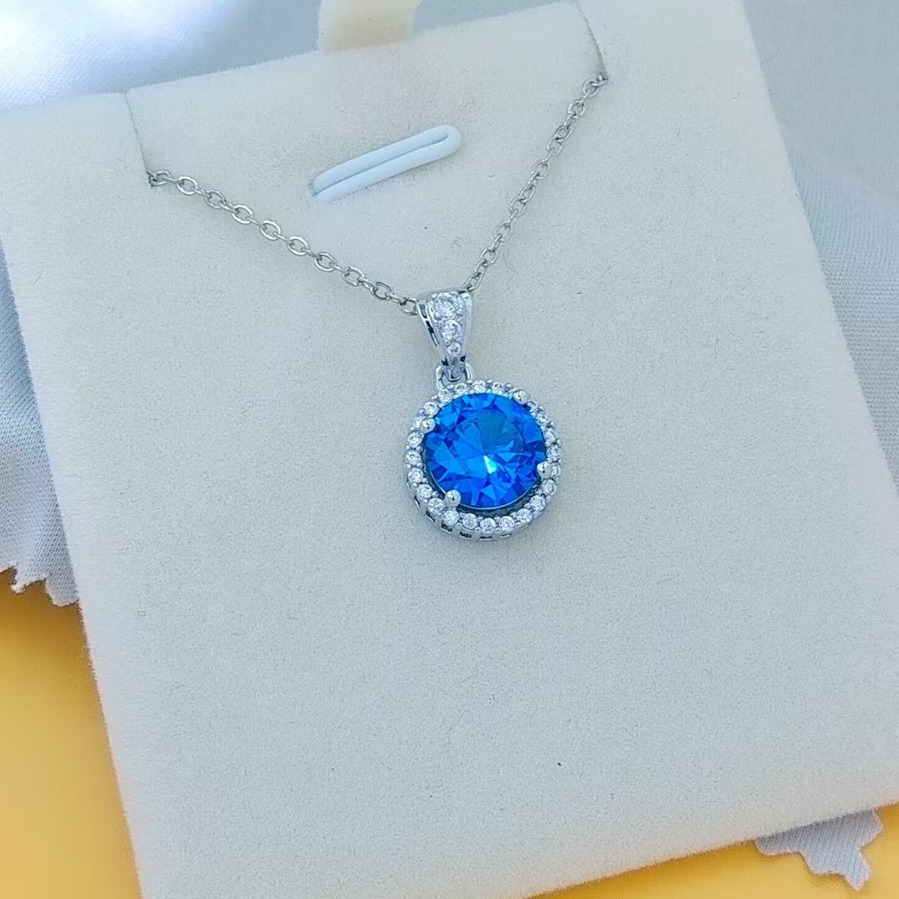 Korean Style Full Diamond Princess Round Bag Red Corundum Pendant Women's New European and American Jewelry Tanabata Valentine's Day Necklace Collarbone