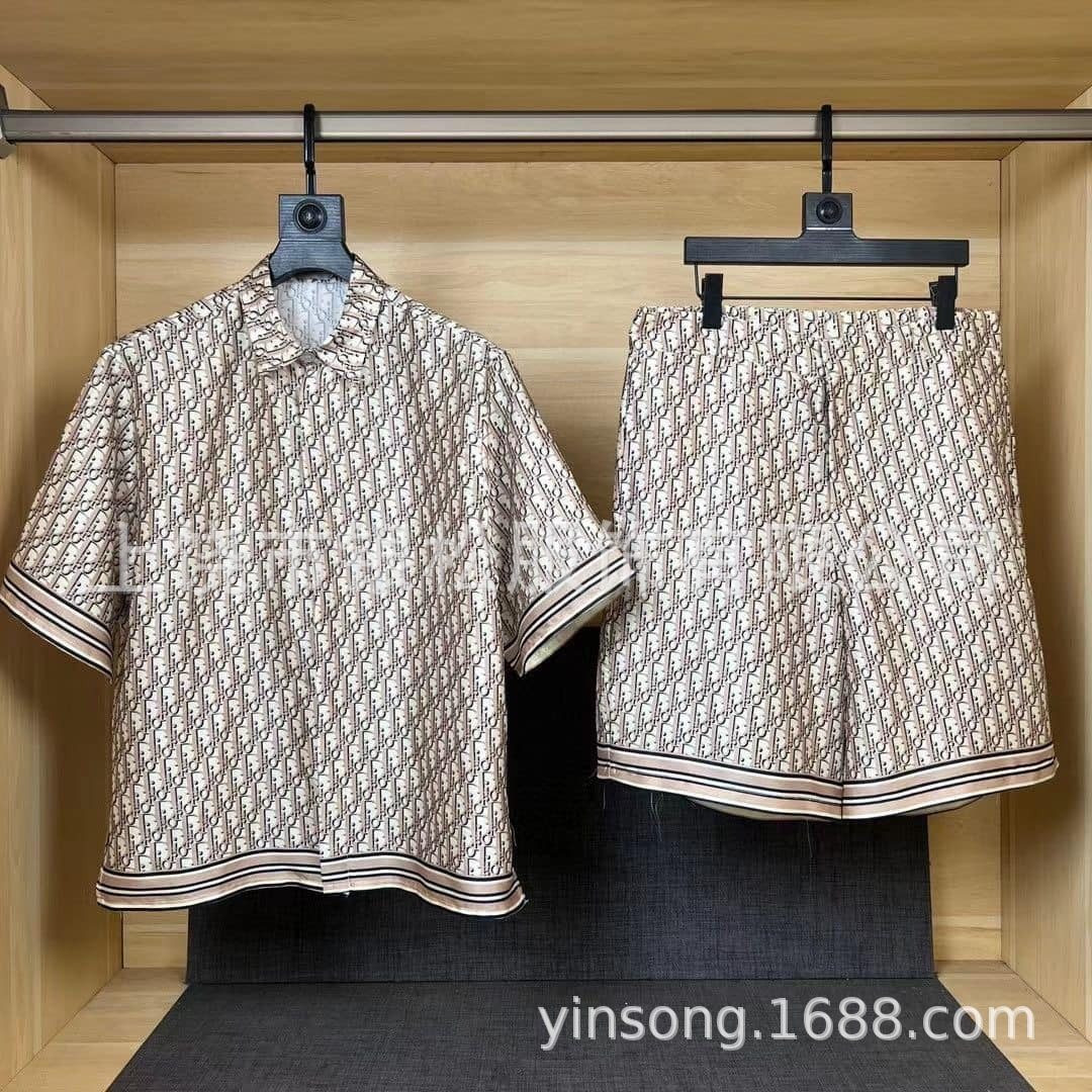 The Dea family's stylists are full of logo shorts, high-quality clothing, leisure shorts and shorts for men and women.