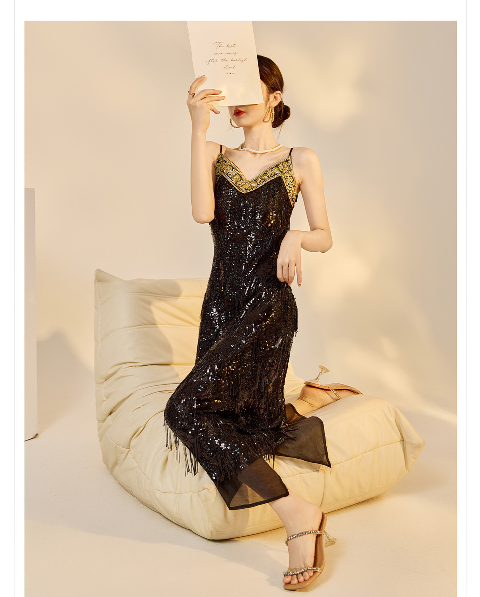 Đầm dây hai quai dài thêu hoa đính cườm tua rua phối lưới — Đen đá obsidian, Hạt hạnh nhân