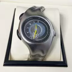 Middle Ancient Alien Y2K Original Non-mechanical Watch Twisted Retro Fashion High-end Ins Niche Quartz Wrist Watch