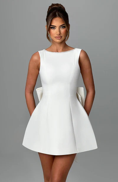 Summer Womens A Line Dress Pearl Bow Detail Slim Fit Backless Design Stylish Casual Wear for Parties Wholesale