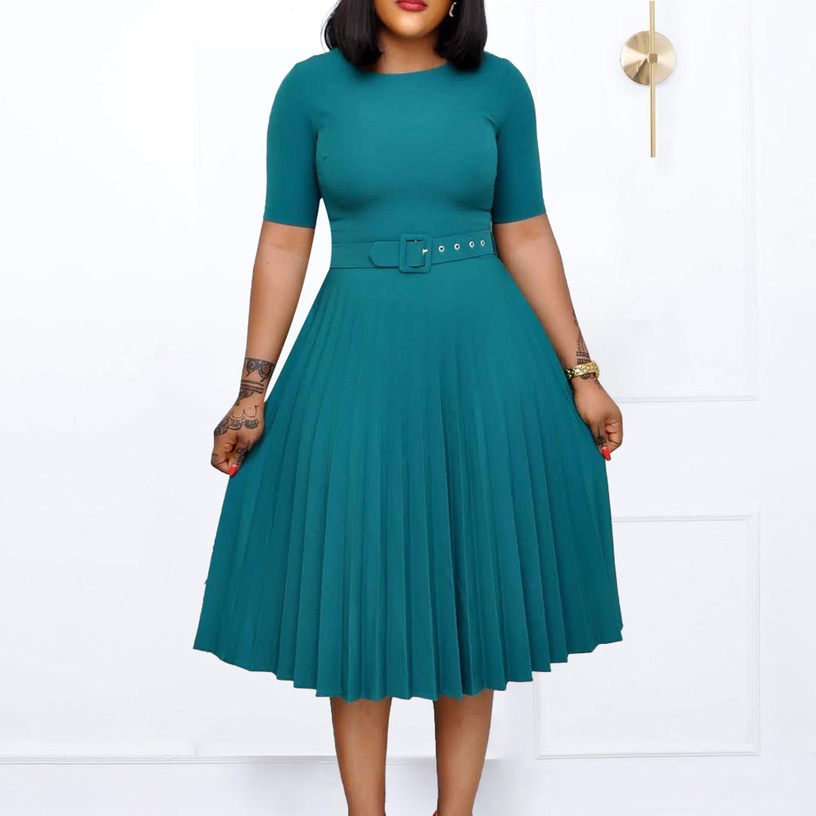 Pleated Midi Dress Round Neck Plus Size Elegant Design Perfect for Casual or Formal Occasions Wholesale Available