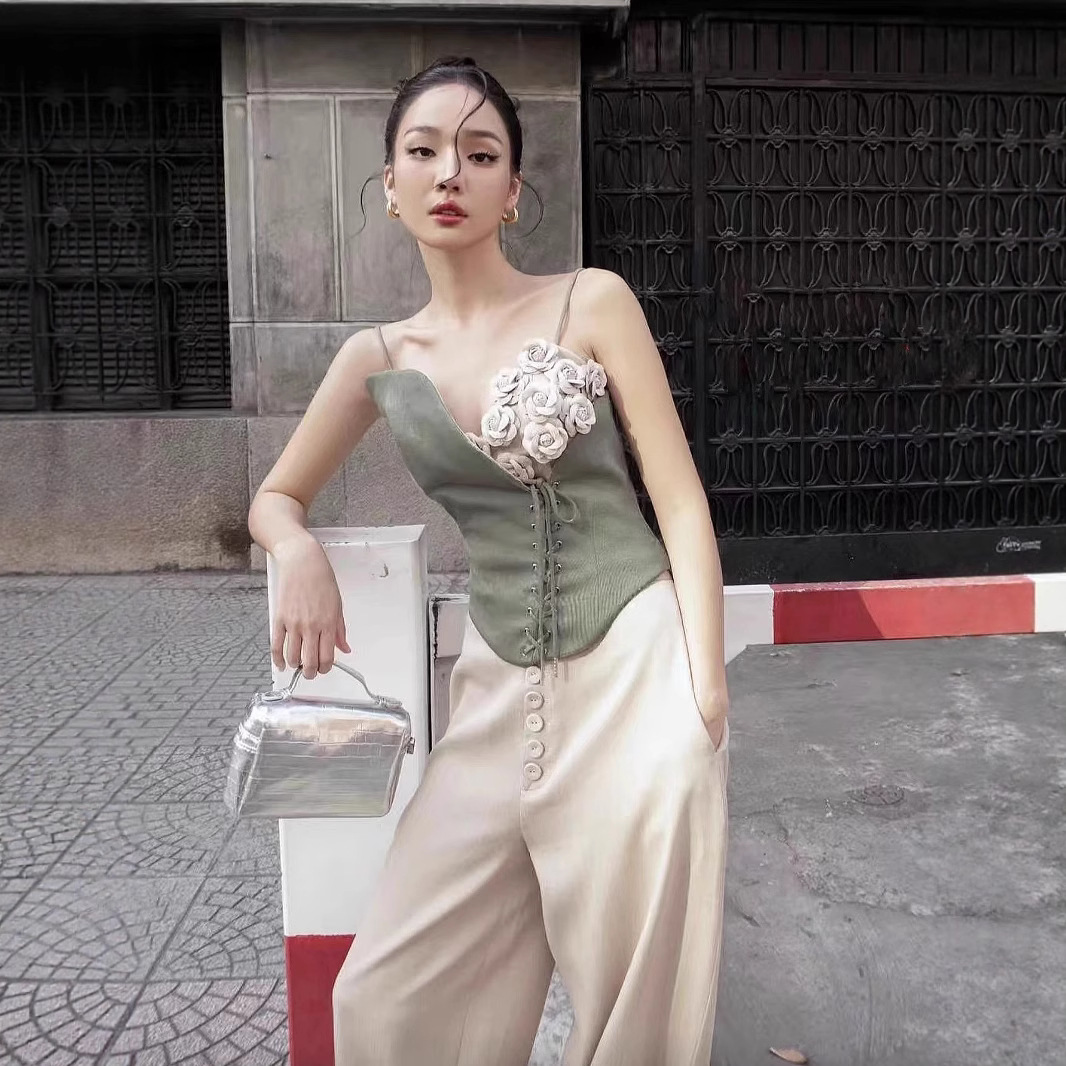 (Mới) Mã B0262 Giá 1380K: Áo Hai Dây Nữ Dotdan Hàng Mùa Hè Họa Tiết Hoa Hai Dây Hở Vai Thời Trang Nữ Chất Liệu G04 Sản Phẩm Mới, (Miễn Phí Vận Chuyển Toàn Quốc).