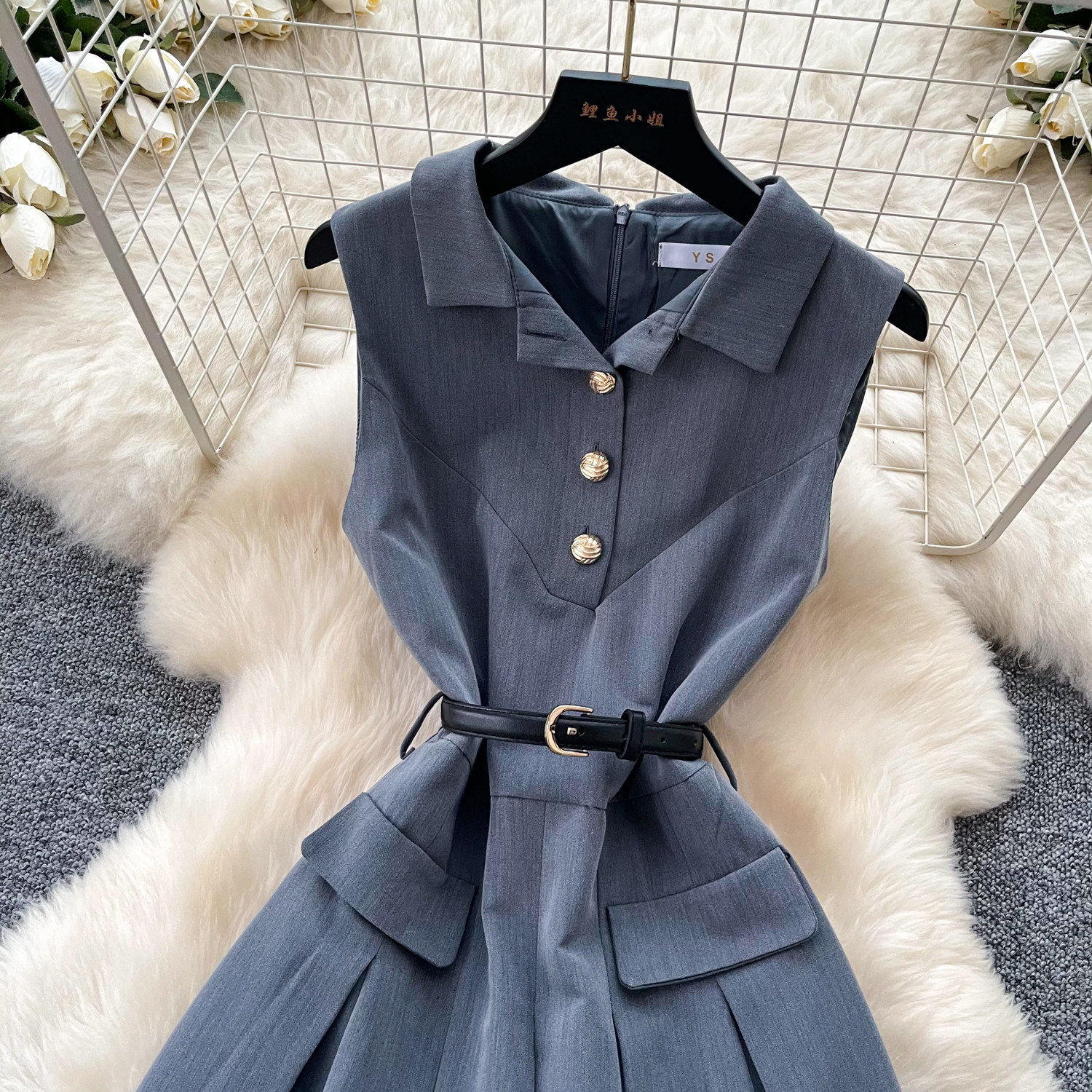 Sleeveless Pleated Dress Elegant Fit Waist Defining Summer Style Perfect for Office Wear Wholesale Available