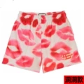 Lip print light pink hole