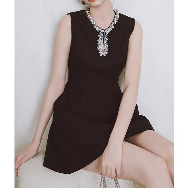 Đầm suông nữ mini tay không cổ tròn chất polyester mềm mại — Xanh