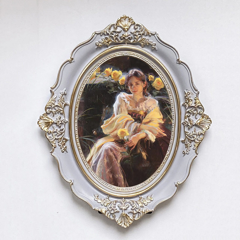 European carved resin Oval retro old photo frame frame wall hanging bronze photo frame wholesale
