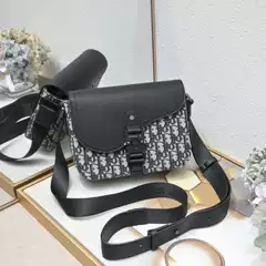 Spring and Summer New Men's Bag Saddle Bag Cowhide Postman Canvas Flip Bag European and American Fashion Business Shoulder Crossbody Bag