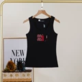 Black u collar red diamond
