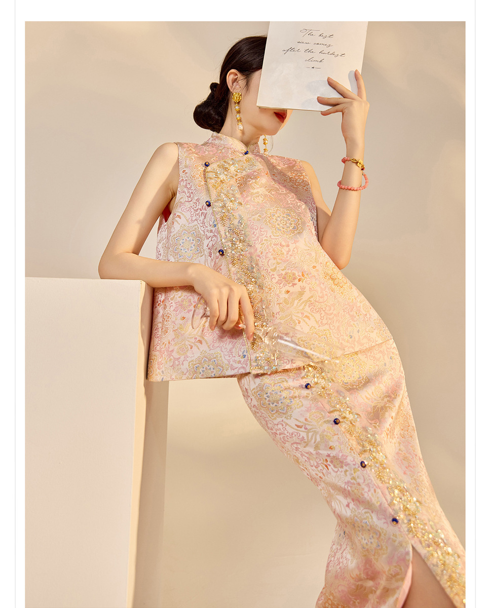 Set áo gile dệt jacquard thêu đính cườm kèm chân váy midi chữ A xẻ tà — Áo gile dệt jacquard (giao hàng trong 7 ngày), Áo gile dệt jacquard (giao hàng trong ngày), Chân váy jacquard (giao hàng trong 7 ngày), Chân váy jacquard (giao hàng trong ngày)