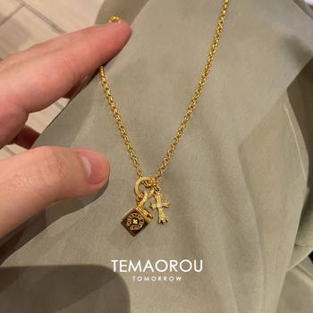 The Style Is Super Cool! Second-Hand Running Ring Cross Solid Dice Pendant Necklace Accessible Luxury Design Clavicle Chain Jewelry