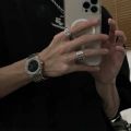 [silver shell] black face