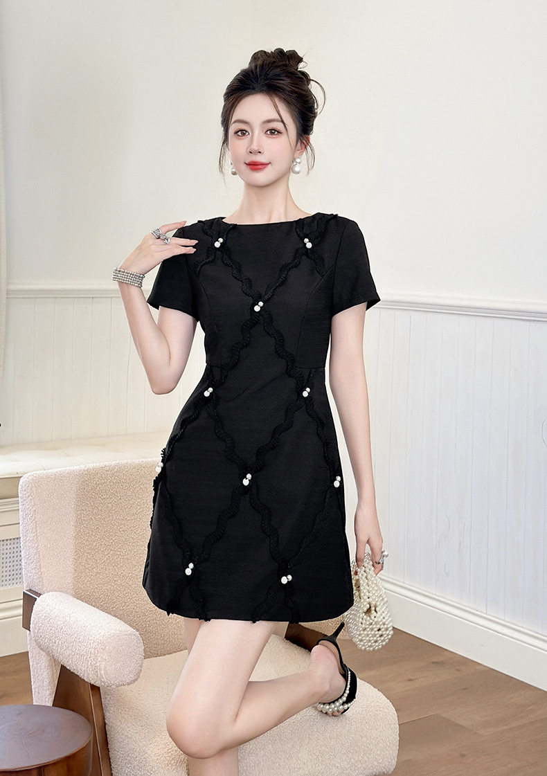 Đầm suông nữ midi cổ tròn họa tiết kim cương phong cách Chanel — [Màu đen] chi tiết 8