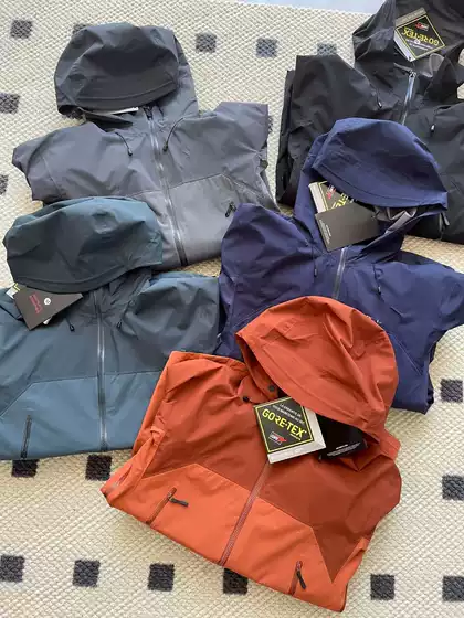 High Version Taizhou Niaojia Same Style Beta Ar Outdoor Hooded Hard Shell Jacket Three-Layer Laminated Jacket