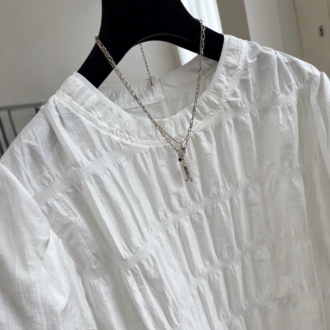 Loose Fit Short Sleeve T Shirt Vintage Style Pleated Design Casual Wear Available in White and Black Wholesale