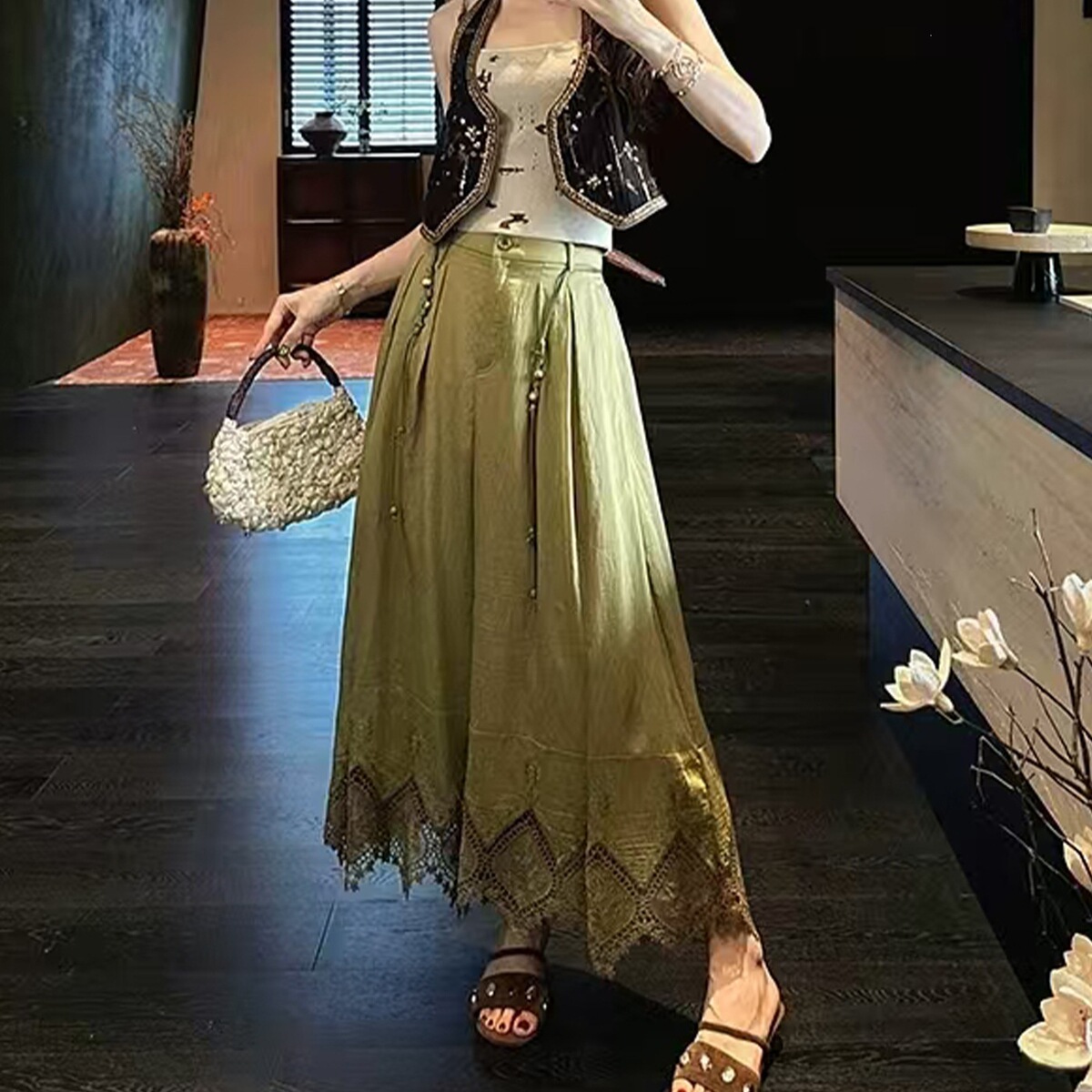 Quần váy nữ lưng cao dáng rộng phối dây buộc, chất liệu tencel thoáng mát — Đen tuyền, Màu trắng ngà
