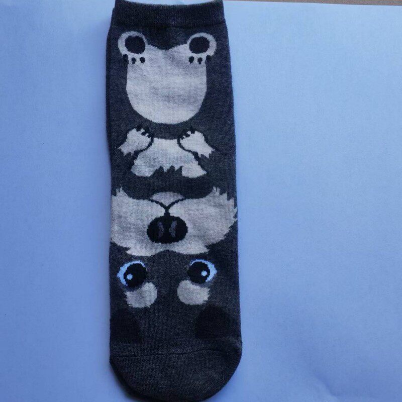 春秋新款卡通直板狗中筒袜棉质袜子女 诸暨厂家批发