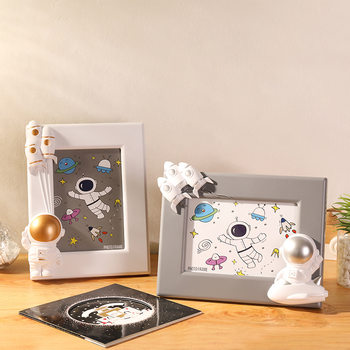 Ke Fan Impression Nordic Creative Aerospace Series 7-inch Photo Frame Set Table for Children and Baby Cute Cartoon Wall Hanging
