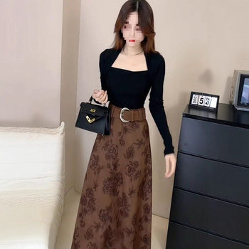 Autumn Style Outfit Suit, Skirt-Like Elegant, Slim-Fitting Long-Sleeved Top and Suede Skirt Two-Piece Set