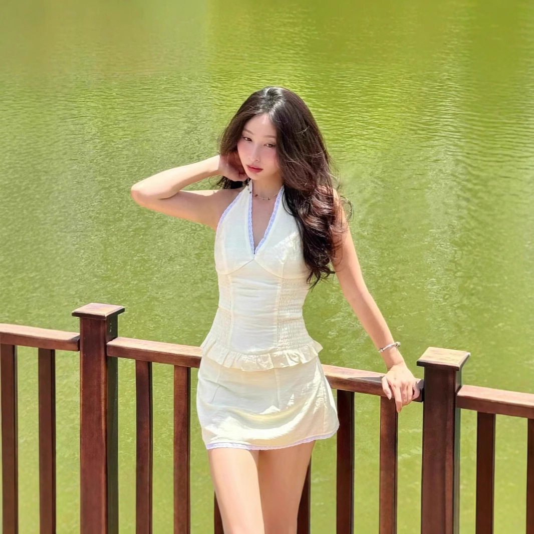 Dopamine V Neck Halter Top and Bodycon Skirt Set Winter Collection Stylish Casual Wear for Women OEM Available