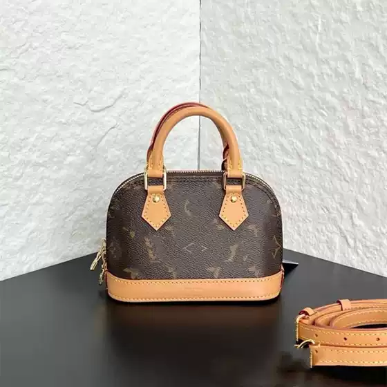 New Style Genuine Leather Shell Mini Handbag, Three-Color Cherry Women's Bag, Fashionable High-End Versatile Shoulder Crossbody Bag