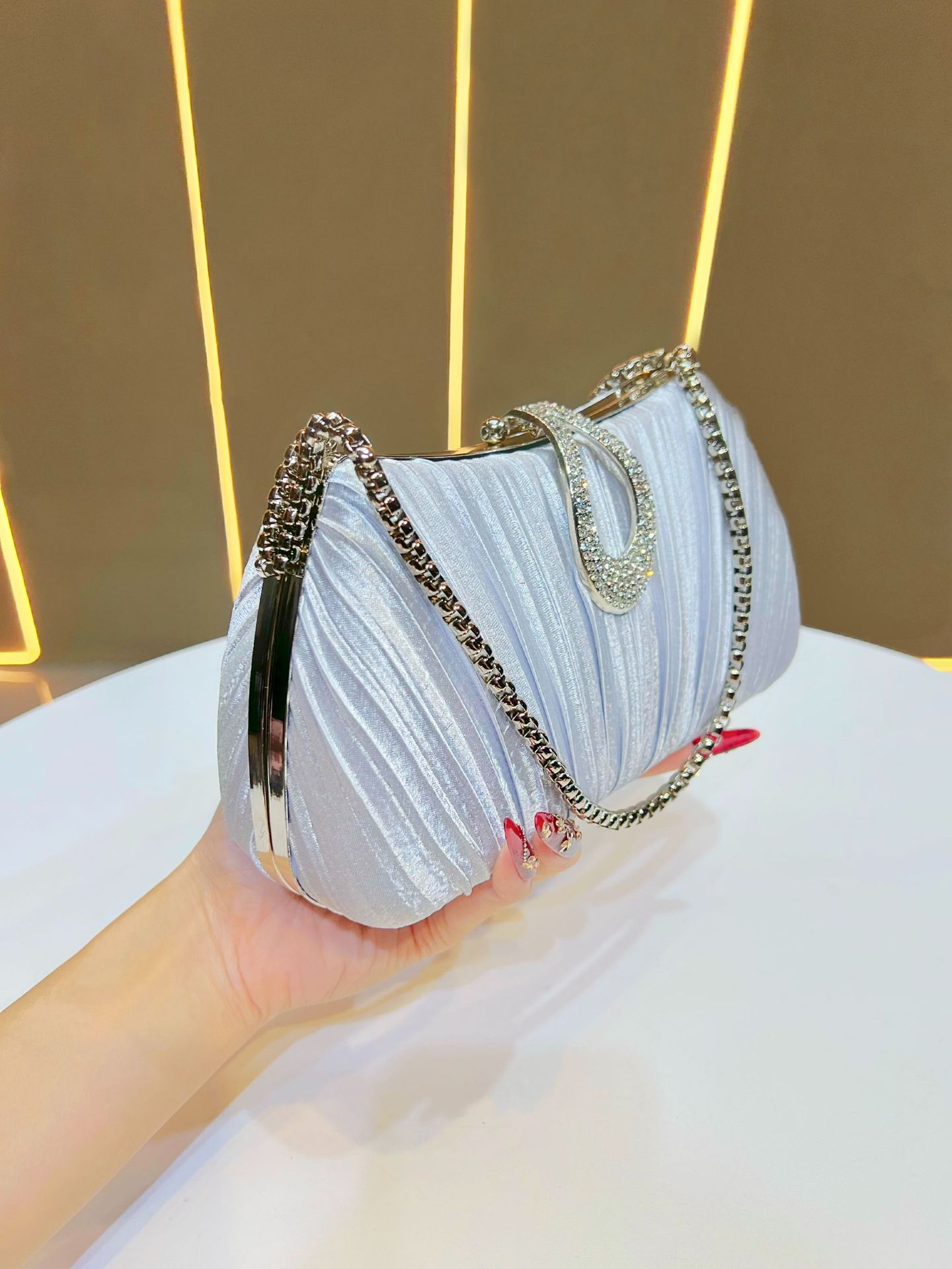 O1CN011L02RI2LHXqeBAcJ1 !!2216856689667 0 cib