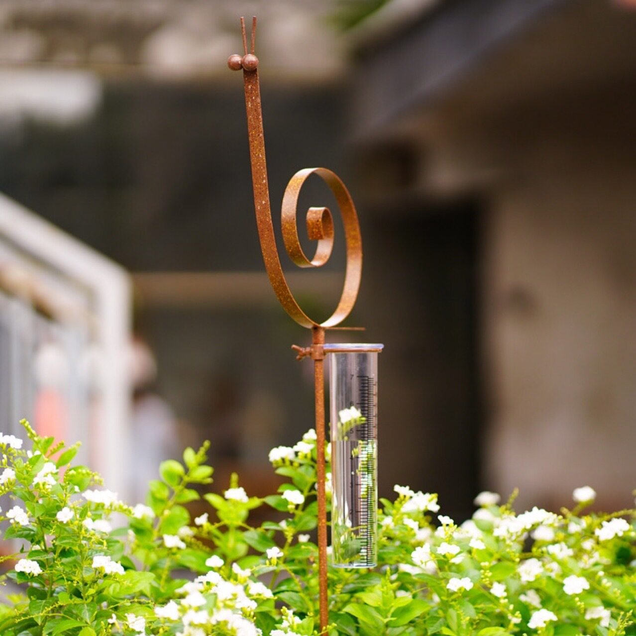 Amazon Cross-border Explosive Metal Snail Rain Gauge Fun Outdoor Courtyard Decoration Painted Old Rain Gauge