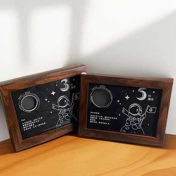 Creative Bar Display Frame Anniversary Coin Metal Badge Storage Table Photo Frame