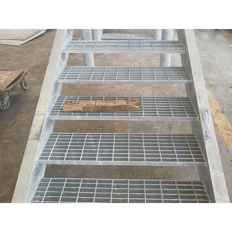 Supply of Steel Structure Staircases, Ramps, Awnings, Corridors, and Outdoor Renovation Products with Pressure-Resistant Steel Frames for Sunshade