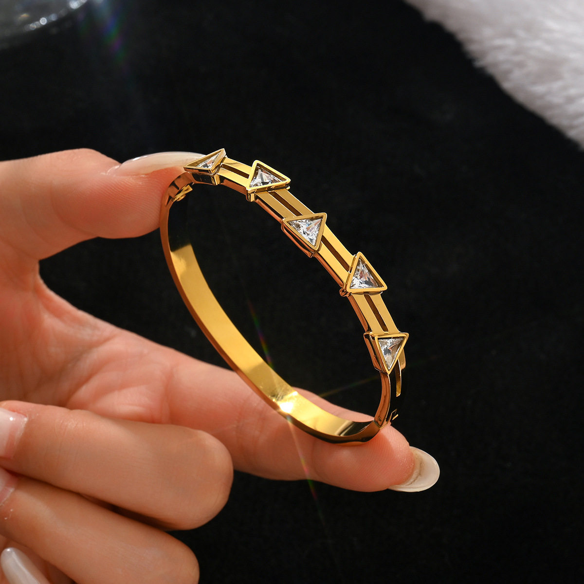 欧美热卖时尚不锈钢金色手镯不易褪色18K不锈钢首饰gold bangles