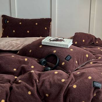Autumn and Winter Ins Simple Style Sheep Velvet Milk Velvet Polka Dot Four-Piece Set Thickeneded Fleece-Lined Bed Sheetss and Quilt Covers Bedding