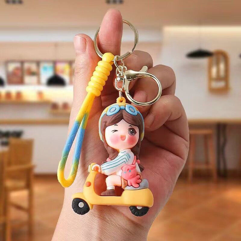 Keychain New Creative Electric Car Women Cute Couple Key Chain Pendant Car School Bag Hanging Cartoon Small Gift