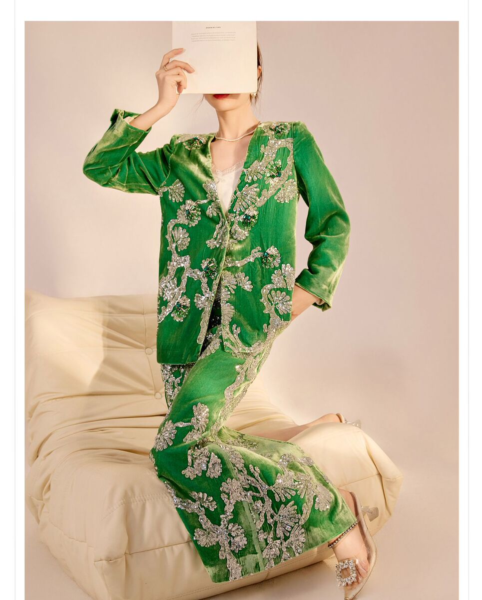 Bộ áo khoác cardigan và chân váy nữ thêu đính hạt lụa tơ tằm cao cấp — Váy (giao hàng trong 7 ngày), Váy (giao hàng trong ngày), Áo khoác (giao hàng trong 7 ngày)