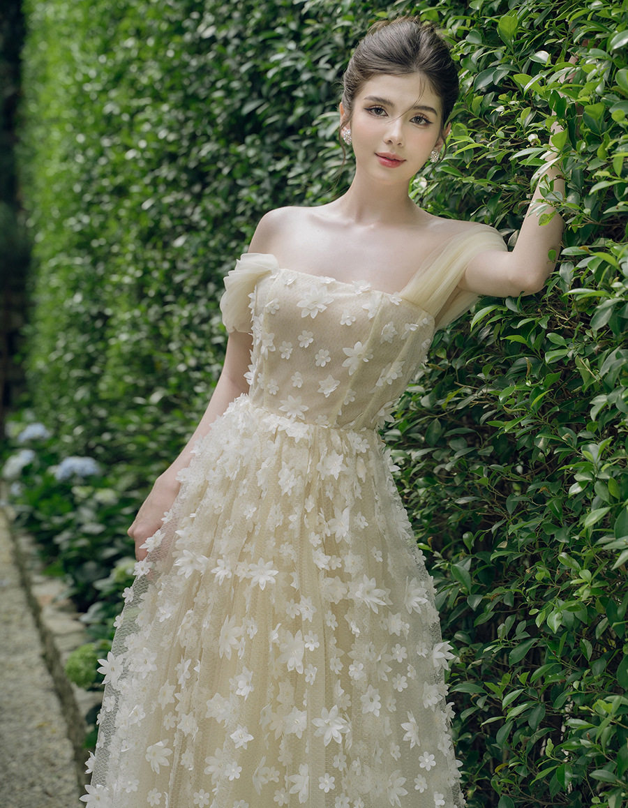 Đầm maxi nữ thắt eo họa tiết hoa nổi 3D tay ngắn cổ vuông — Trường An chi tiết 4