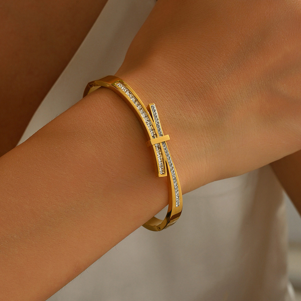 欧美热卖时尚不锈钢金色手镯不易褪色18K不锈钢首饰gold bangles